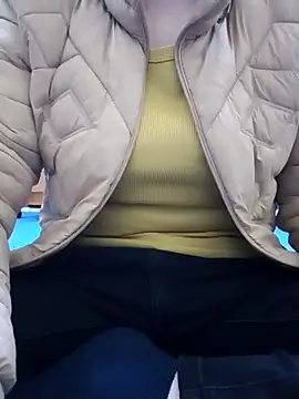 JasminePham online show from February 2025 01:46:02 AM