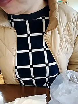 JasminePham online show from November 2025 01:27:01 AM