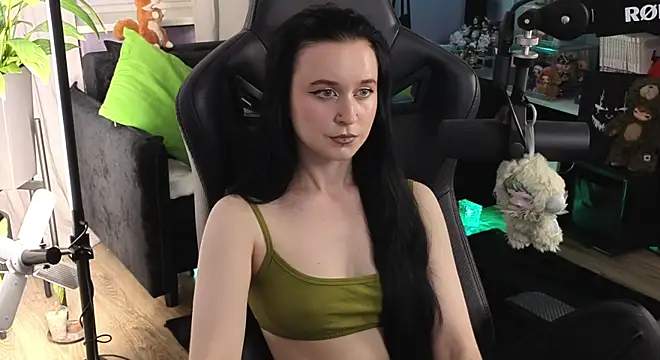 KiraLiLime online show from June 2026 09:29:02 PM