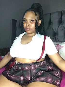 Anaelle24 online show from February 2025 07:10:01 PM