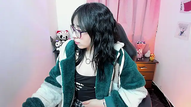 Snapshot of indra_cam chatting on January 2025 04:39:02 AM indra cam online show from January 2025 04:39:02 AM