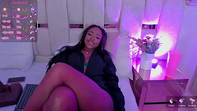 mia schwarz online show from April 2026 07:07:02 PM