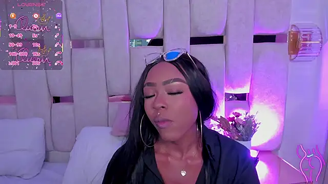 mia schwarz online show from April 2026 08:53:02 PM