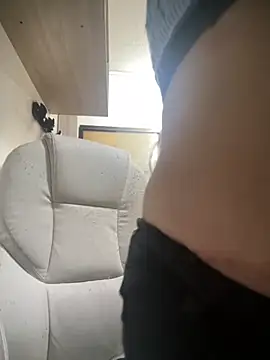 Snapshot of Kharla_Marin chatting on November 2025 10:31:02 PM Kharla Marin online show from November 2025 10:31:02 PM