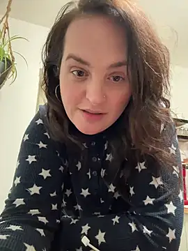 Snapshot of Quinnrose0420 chatting on February 2025 06:03:01 AM Quinnrose0420 online show from February 2025 06:03:01 AM