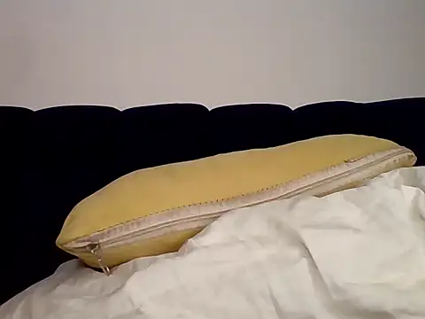 freacky20 online show from April 2026 09:26:02 PM