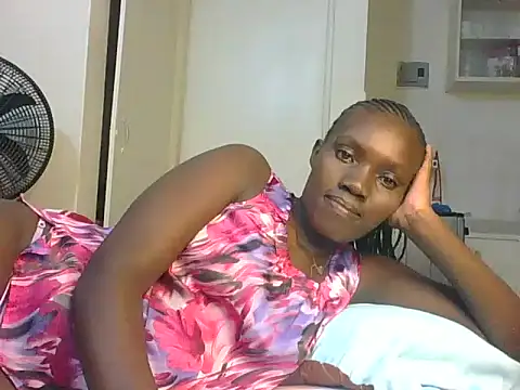 Snapshot of Slimthick900 chatting on January 2025 07:56:01 PM Slimthick900 online show from January 2025 07:56:01 PM