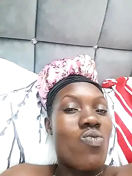 Snapshot of Slimthick900 chatting on February 2025 06:52:01 PM Slimthick900 online show from February 2025 06:52:01 PM