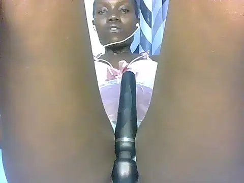 Snapshot of Slimthick900 chatting on March 2025 12:48:02 AM Slimthick900 online show from March 2025 12:48:02 AM