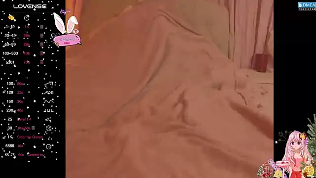 Snapshot of Blondecandie chatting on February 2026 09:11:02 PM Blondecandie online show from February 2026 09:11:02 PM