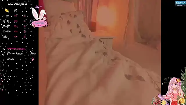 Snapshot of Blondecandie chatting on February 2026 05:11:01 PM Blondecandie online show from February 2026 05:11:01 PM