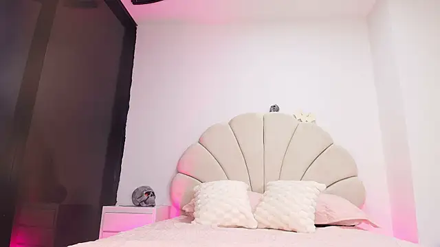 aisha sh online show from October 2025 11:58:01 AM