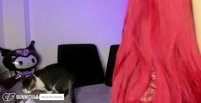 larissa01  online show from April 2026 10:14:02 PM