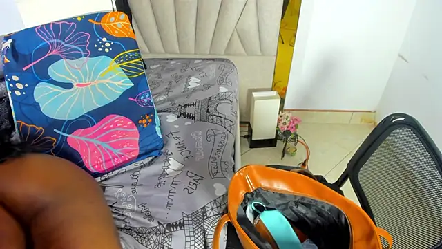 Evelonga 707 online show from March 2025 07:32:01 PM