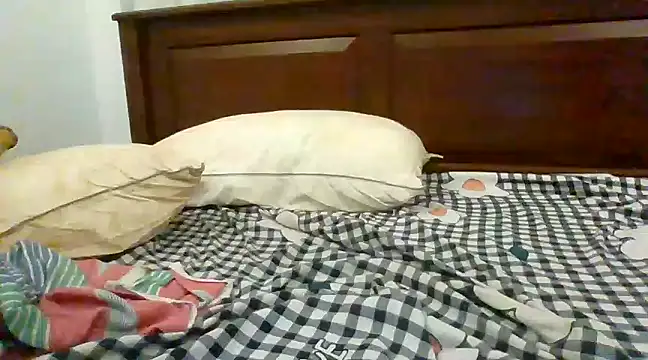 Snapshot of sheron_w6 chatting on December 2024 10:16:02 PM sheron w6 online show from December 2024 10:16:02 PM