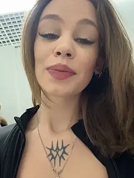 Street young online show from February 2025 01:25:02 PM