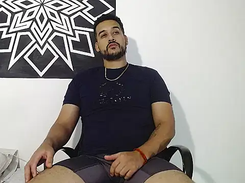  CHRIS-DENNIS  online show from April 2026 01:40:01 AM