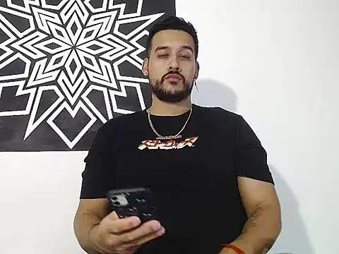  CHRIS-DENNIS  online show from April 2026 03:32:02 AM