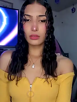 Lanna hott  online show from October 2025 05:58:02 PM