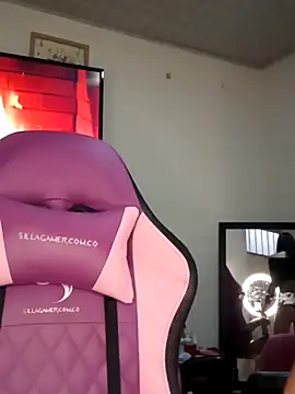 Lanna hott  online show from November 2025 07:57:01 PM