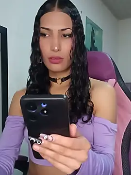 Lanna hott  online show from May 2026 09:09:02 PM
