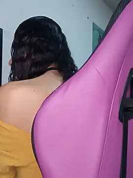 Lanna hott  online show from May 2026 07:32:02 PM