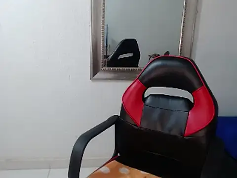 Snapshot of ZashaRomero chatting on December 2024 12:03:01 PM ZashaRomero online show from December 2024 12:03:01 PM