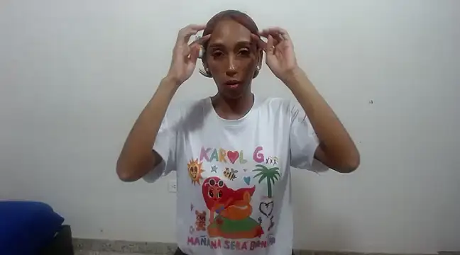 Snapshot of ZashaRomero chatting on February 2025 12:28:01 AM ZashaRomero online show from February 2025 12:28:01 AM