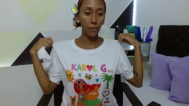 Snapshot of ZashaRomero chatting on February 2025 08:53:02 PM ZashaRomero online show from February 2025 08:53:02 PM