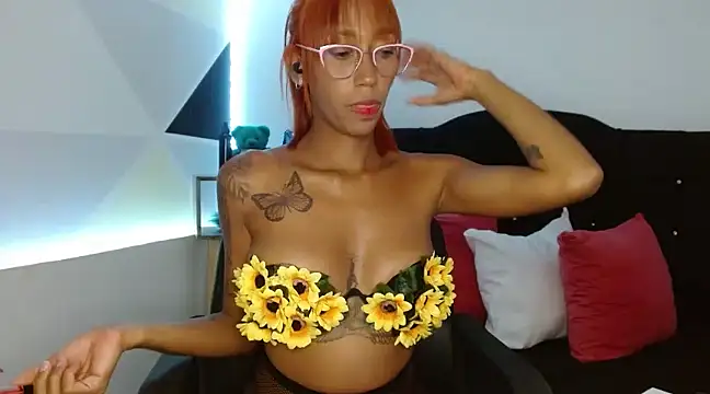 Snapshot of ZashaRomero chatting on March 2025 10:54:01 PM ZashaRomero online show from March 2025 10:54:01 PM