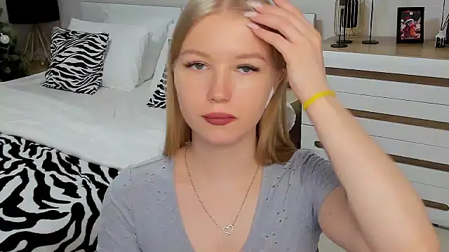 shy  lady online show from December 2024 02:27:01 PM