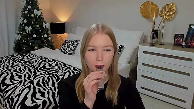 shy  lady online show from January 2025 02:34:01 PM