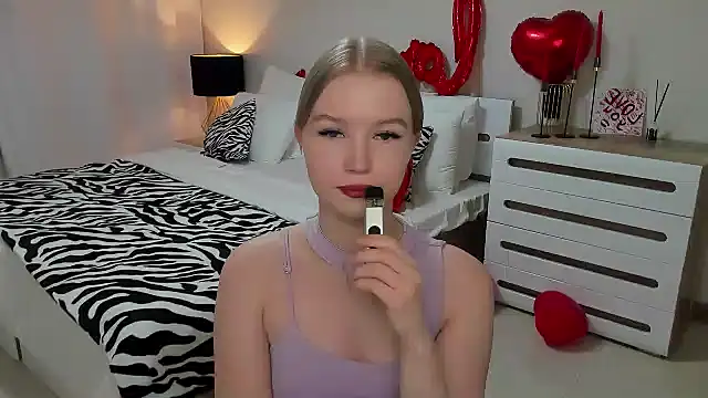 shy  lady online show from February 2025 01:04:01 AM