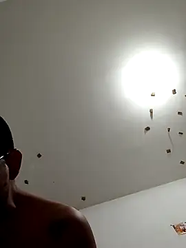 Snapshot of ale3J4a chatting on March 2025 07:52:01 AM ale3J4a online show from March 2025 07:52:01 AM