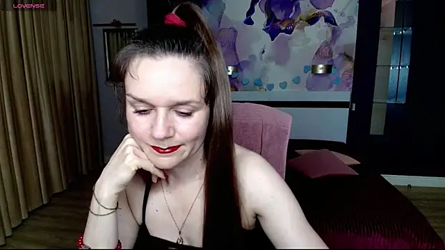 Snapshot of AriaGray chatting on May 2026 08:14:01 PM AriaGray online show from May 2026 08:14:01 PM