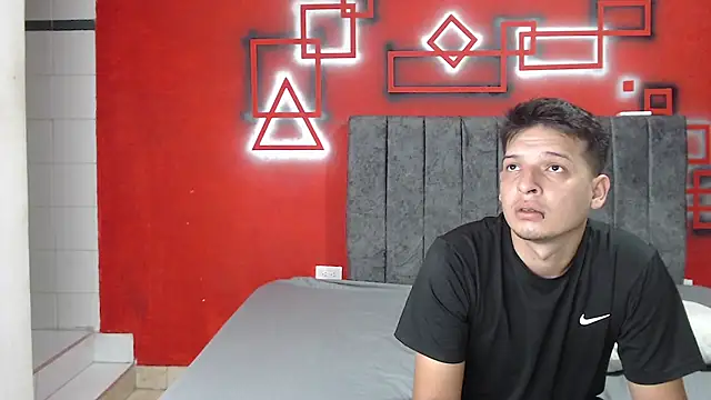 FerneyManti online show from November 2025 01:12:02 PM