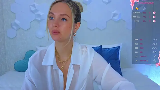 Lynna Sparks online show from October 2025 02:53:02 AM