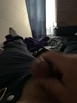 LeggyBus15 online show from April 2026 10:11:02 PM