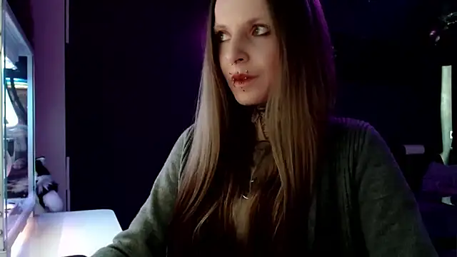 Snapshot of InesGold chatting on February 2025 10:48:02 AM InesGold online show from February 2025 10:48:02 AM