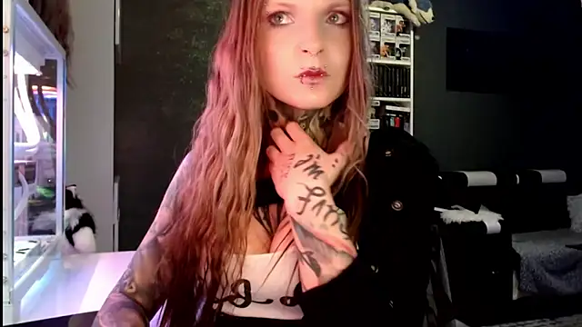 Snapshot of InesGold chatting on February 2025 07:30:01 PM InesGold online show from February 2025 07:30:01 PM