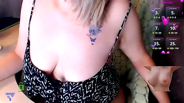  -Luna-  online show from September 2025 12:38:02 PM