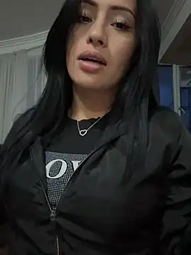 Snapshot of Sara_luna_ chatting on January 2025 11:24:01 PM Sara luna online show from January 2025 11:24:01 PM