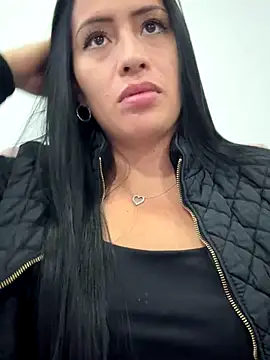 Snapshot of Sara_luna_ chatting on October 2025 11:38:01 PM Sara luna online show from October 2025 11:38:01 PM