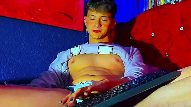 GabyThoms online show from February 2025 08:38:02 PM