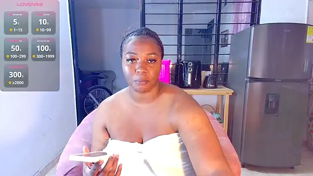 Snapshot of CiaraEbony chatting on February 2025 02:22:02 AM CiaraEbony online show from February 2025 02:22:02 AM