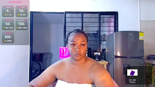 Snapshot of CiaraEbony chatting on February 2025 10:00:01 PM CiaraEbony online show from February 2025 10:00:01 PM