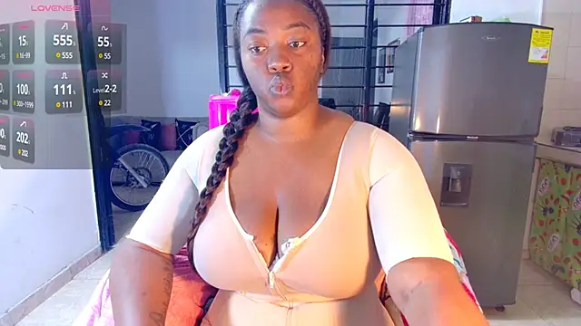 Snapshot of CiaraEbony chatting on February 2025 08:11:01 PM CiaraEbony online show from February 2025 08:11:01 PM