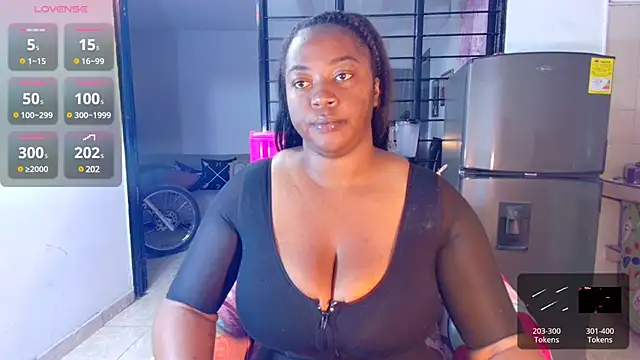 Snapshot of CiaraEbony chatting on February 2025 10:20:02 AM CiaraEbony online show from February 2025 10:20:02 AM