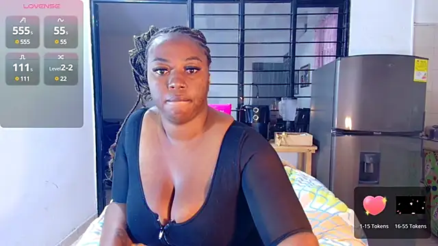 Snapshot of CiaraEbony chatting on March 2025 08:18:02 AM CiaraEbony online show from March 2025 08:18:02 AM