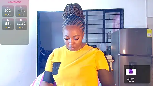 Snapshot of CiaraEbony chatting on March 2025 12:44:01 AM CiaraEbony online show from March 2025 12:44:01 AM